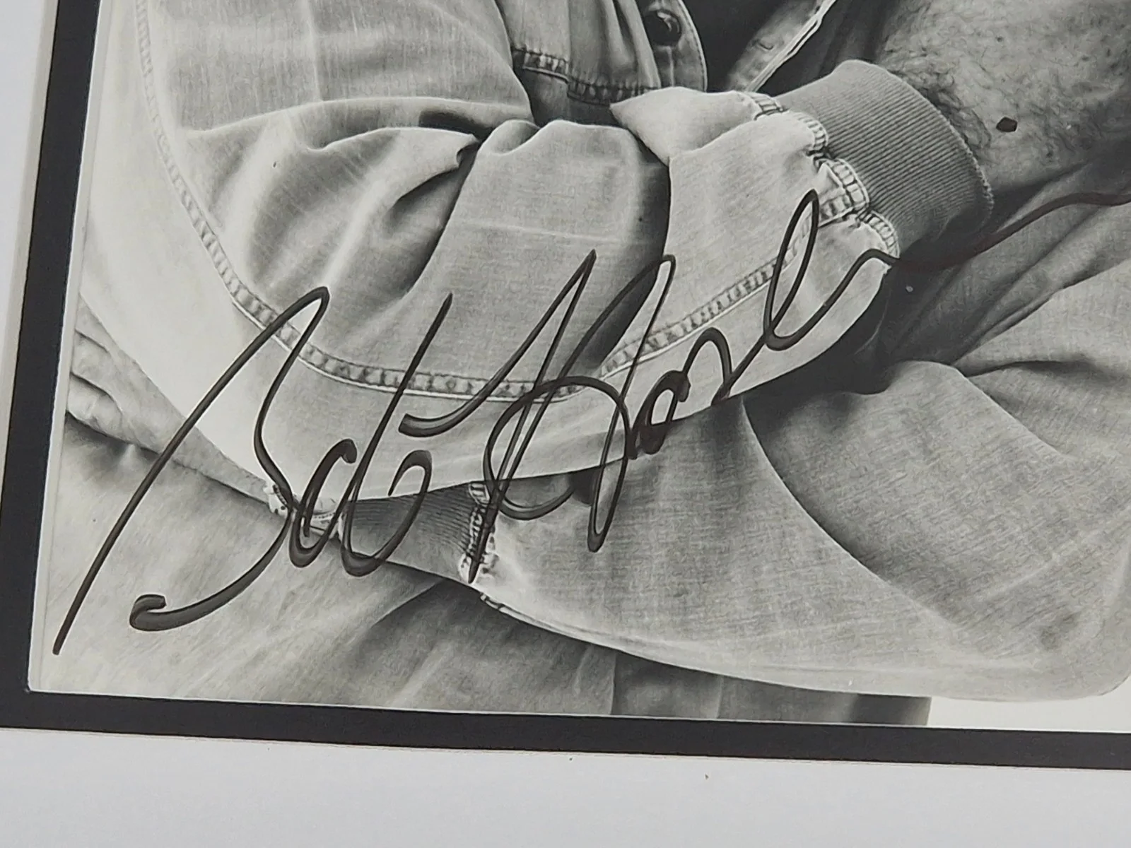 Bob Hoskins Who Framed Roger Rabbit Signed Photo & COA - 52cm x 51cm, изображение 5