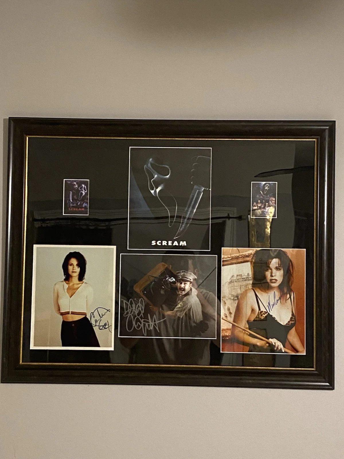Neve Campbell — Scream Cast x3Autographed Signed Framed Photo Neve Campbell Courtney Cox David, image 2