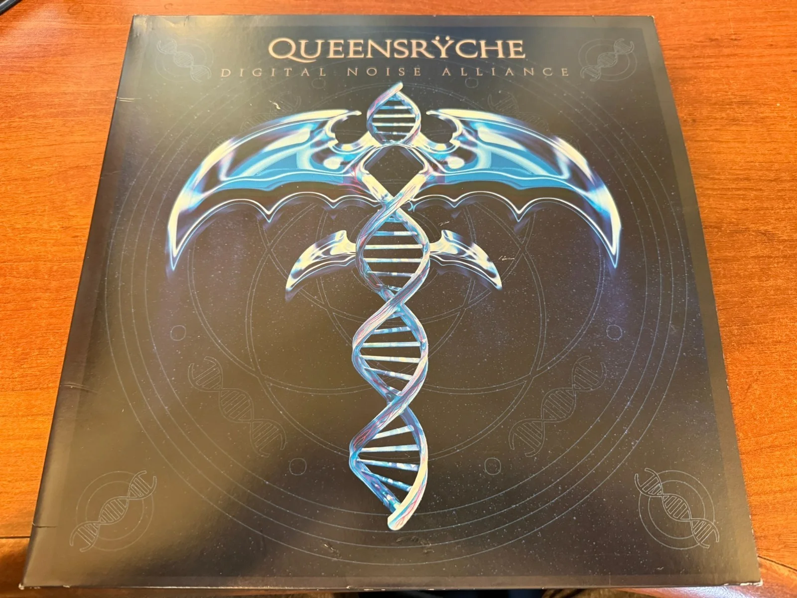 QUEENSRYCHE Signed Digital Noise Alliance Album 5x, image 2