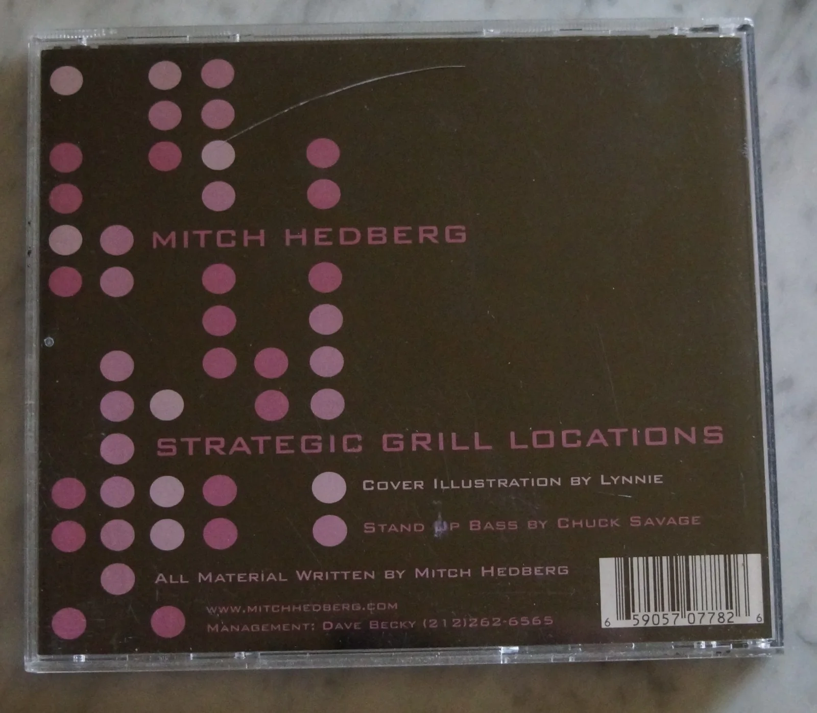 Mitch Hedberg — MITCH HEDBERG SIGNED w/JOKE STRATEGIC GRILL LOCATIONS CD RARE 1999 AUTOGRAPHED, image 4