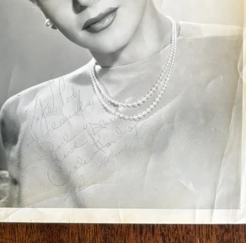 CAROLE LANDIS Autographed Photo HAND SIGNED GUARANTEED, image 2