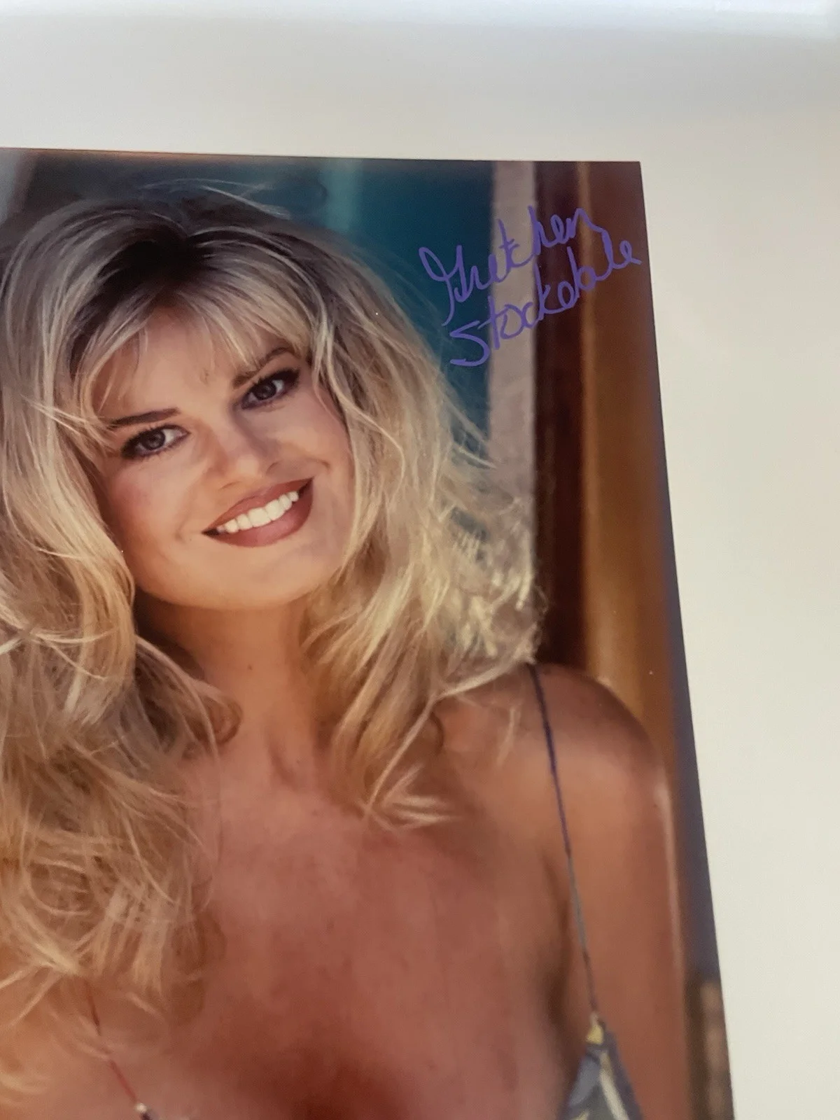 Gretchen Stockdale — Gretchen Stockdale Actress Signed Photo 8" x 10", изображение 2