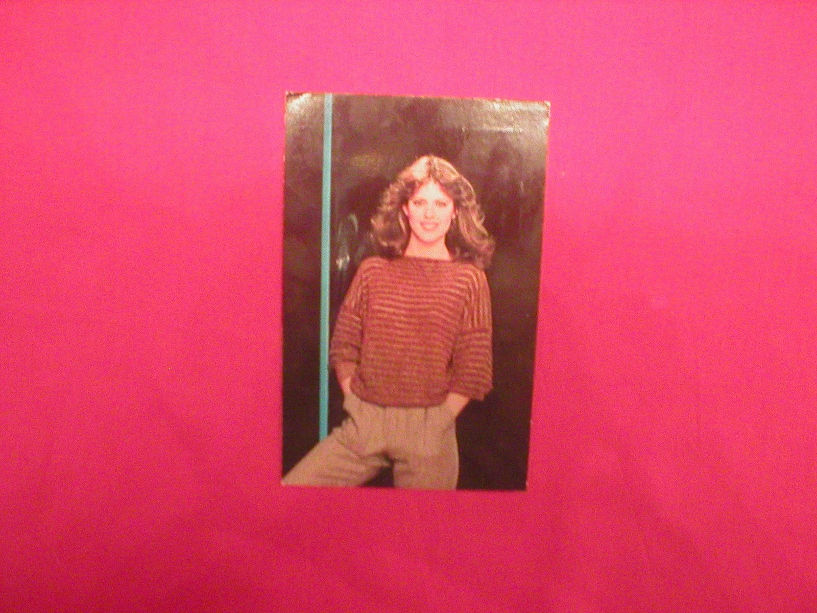 Pam Dawber — VINTAGE PAM DAWBER SIGNED FACSIMILE PHOTO POST CARD. 5 1/2 X 3 1/2