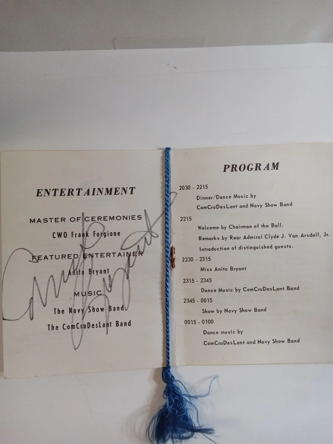 Anita Bryant Signed Program 1967 Navy Cruiser Destroyer Force Newport RI JSA, image 2