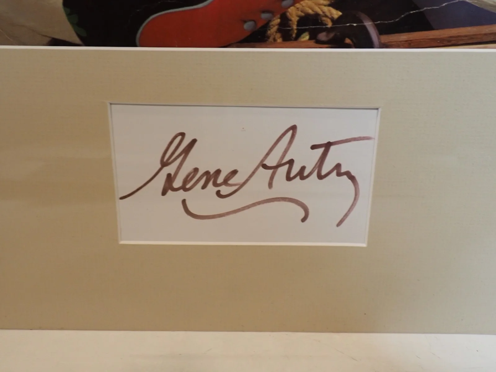GENE AUTRY — VINTAGE ORIGINAL GENE AUTRY WESTERN COWBOY ACTOR AUTOGRAPH CUT DISPLAY, image 2
