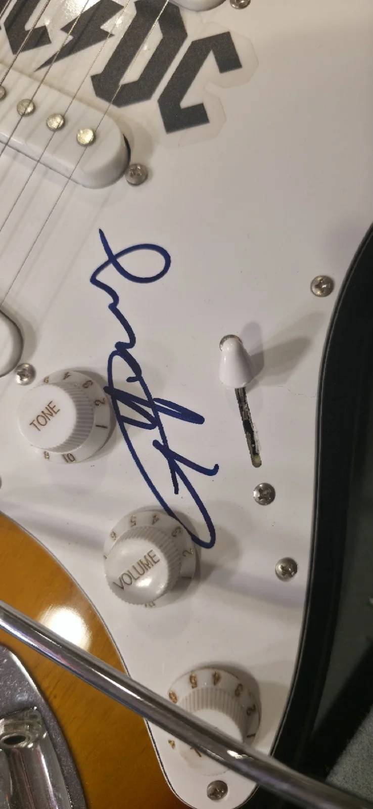 Angus Young AC/DC Signed R.W. Jameson Electric Guitar w/ COA & Band Photos!, изображение 3