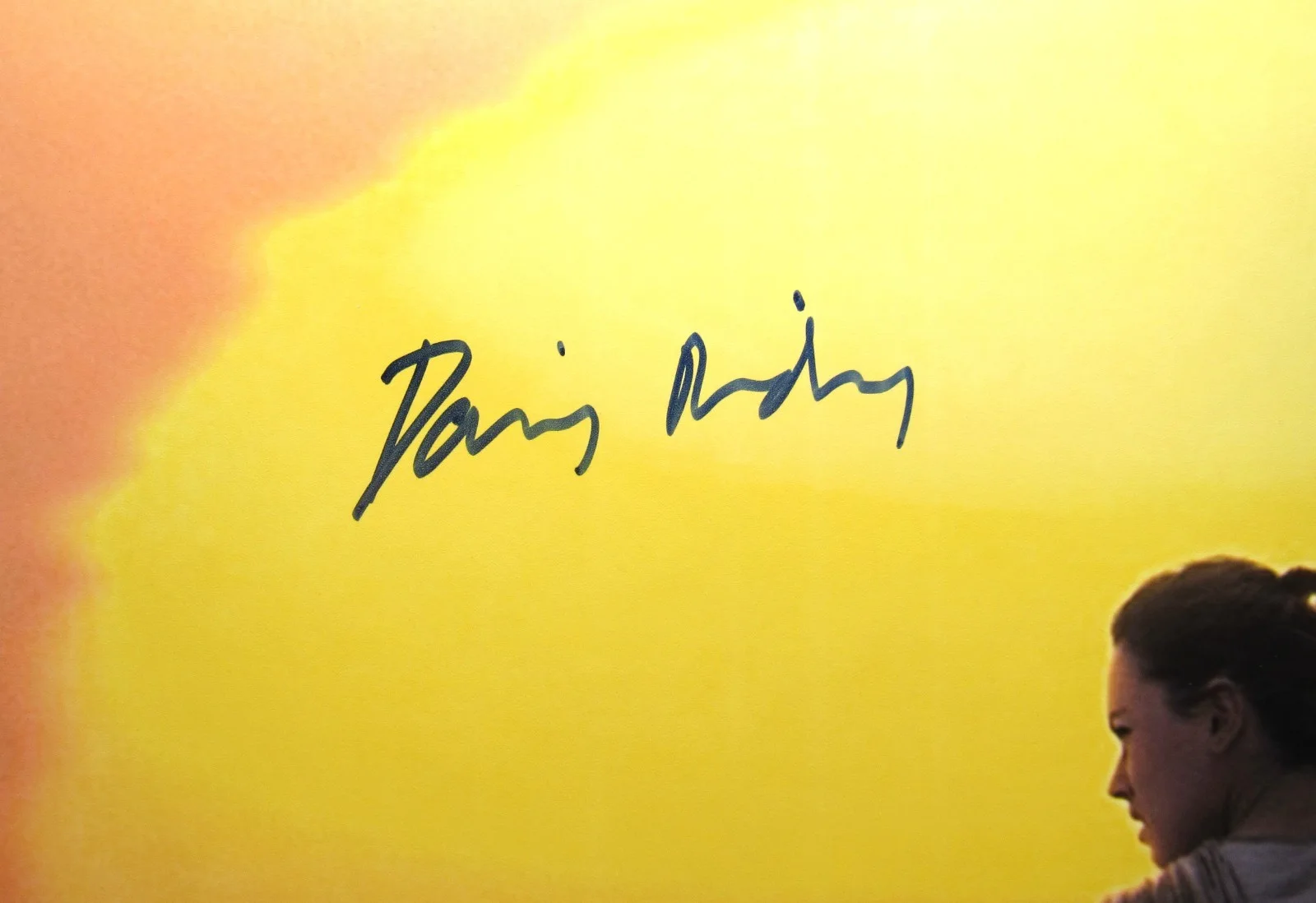 Daisy Ridley — DAISY RIDLEY *Signed* STAR WARS 16x20 PHOTO Rey with BB-8 Last PSA DNA /STEINER, изображение 2
