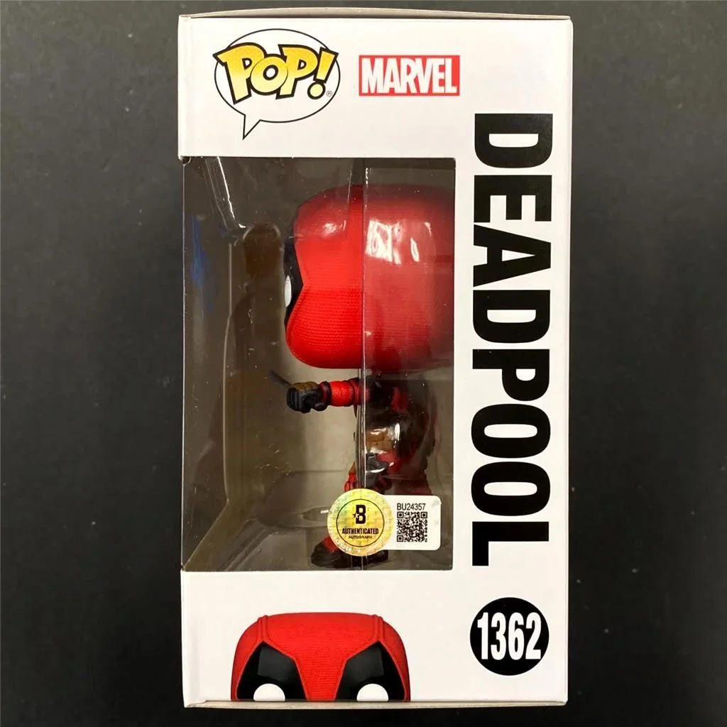 Director Tim Miller signed Deadpool Funko Pop 1362 autograph (B)~ Beckett BAS, изображение 2