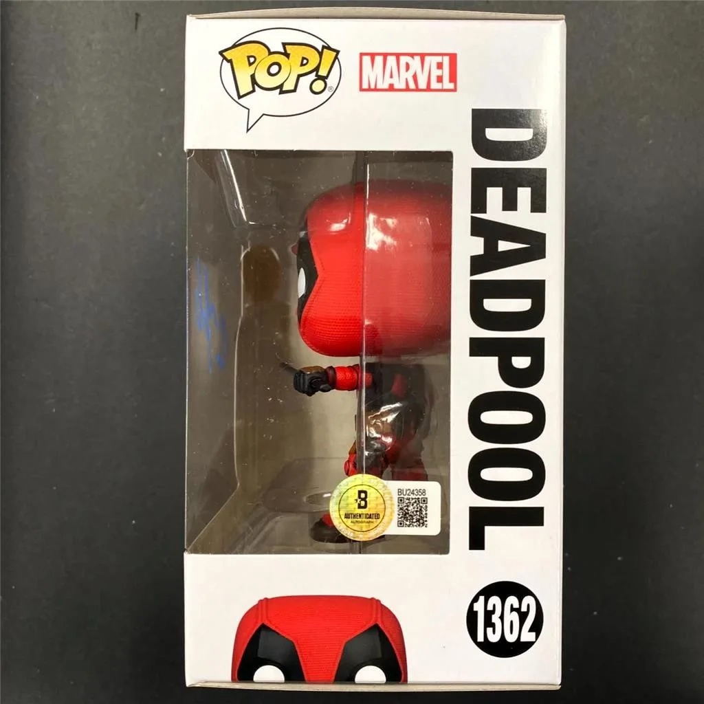 Director Tim Miller signed Deadpool Funko Pop 1362 autograph (A)~ Beckett BAS, изображение 2