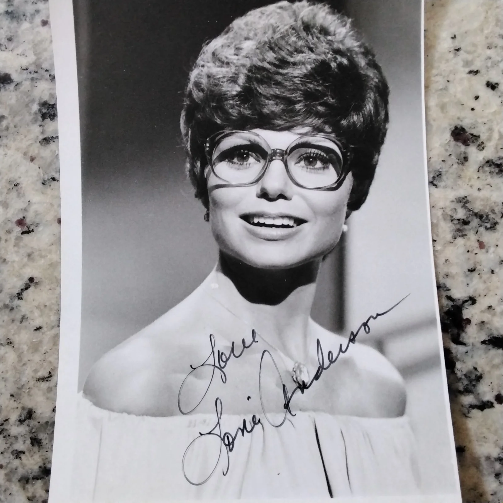 Loni Anderson SIGNED 4x7 Photo Movie TV Actress Burt Reynolds WKRP Sexy!, изображение 5