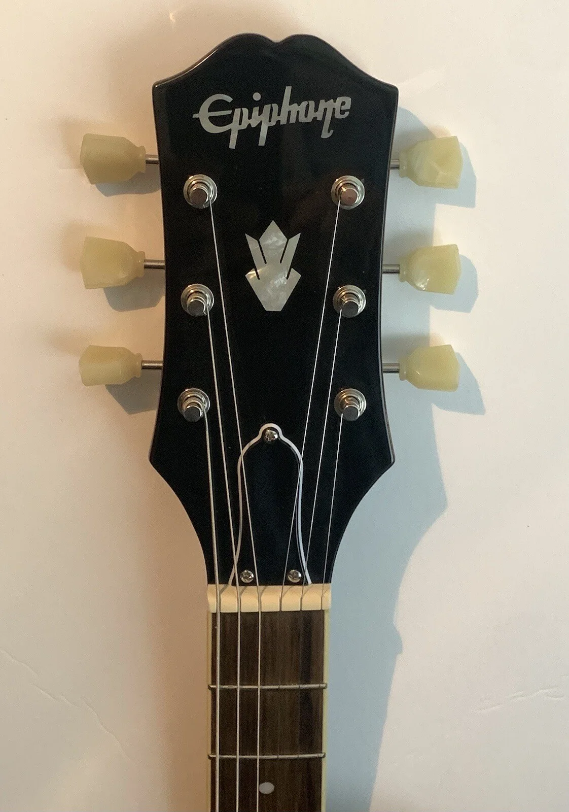 Tom Petty signed Guitar Epiphone cutaway autographed Beckett loa, image 3