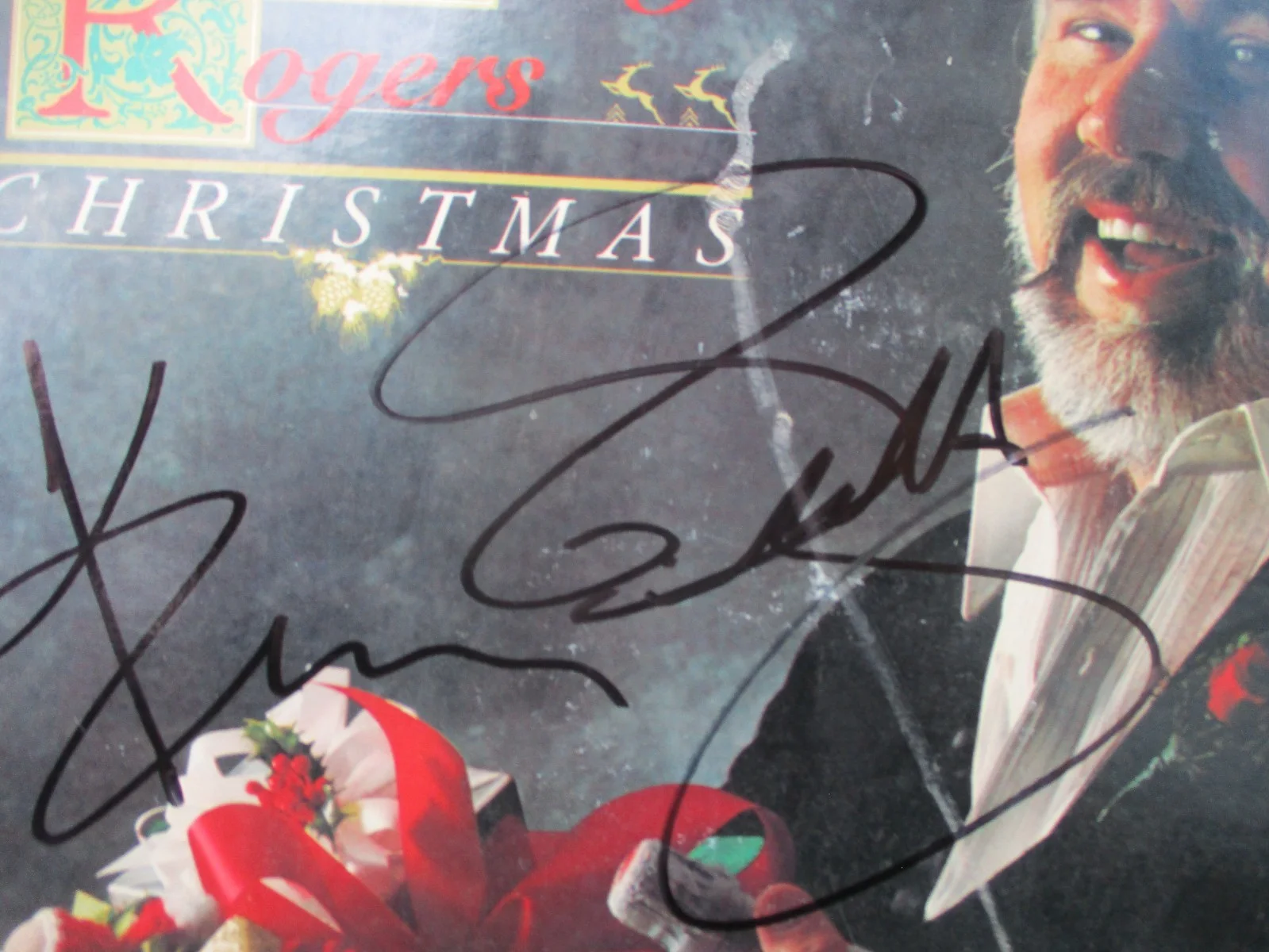 SIGNED KENNY ROGER'S ALBUM (KENNY ROGERS CHRISTMAS, 1981)!!, image 2