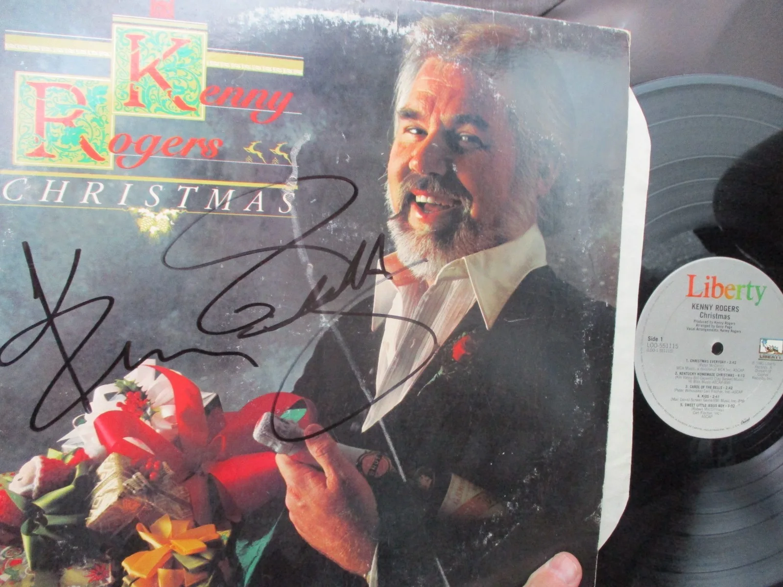 SIGNED KENNY ROGER'S ALBUM (KENNY ROGERS CHRISTMAS, 1981)!!, image 3