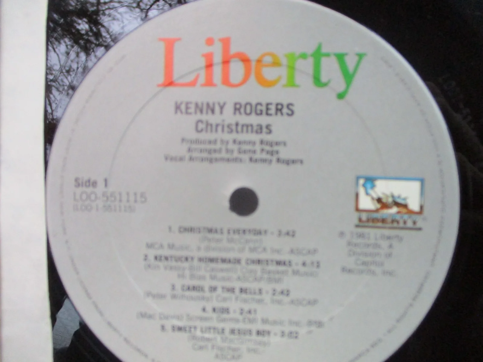 SIGNED KENNY ROGER'S ALBUM (KENNY ROGERS CHRISTMAS, 1981)!!, image 4