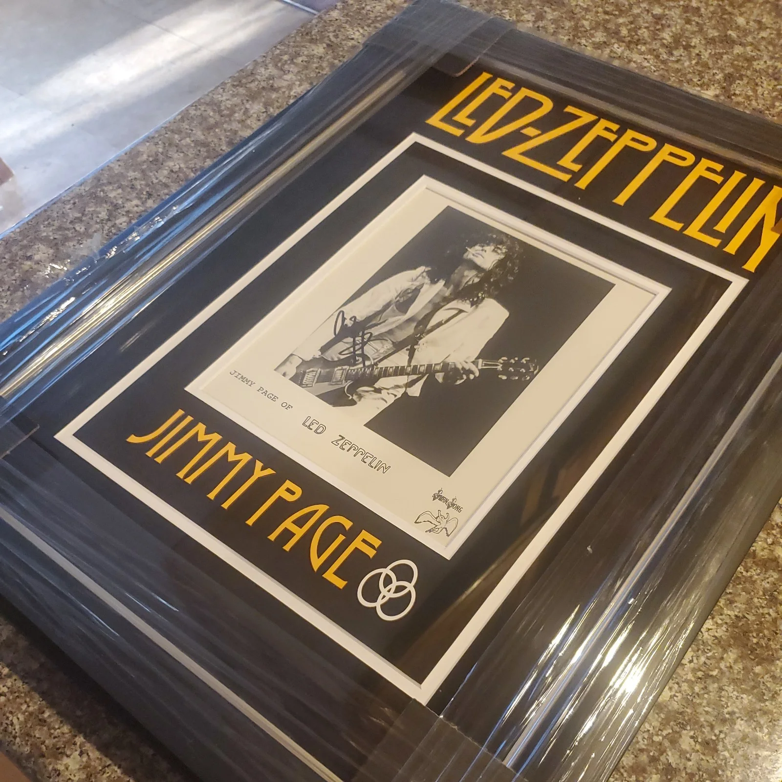 Jimmy Page Signed/Autographed Promotional Photo Museum Framed w/ COA 25x19, изображение 5