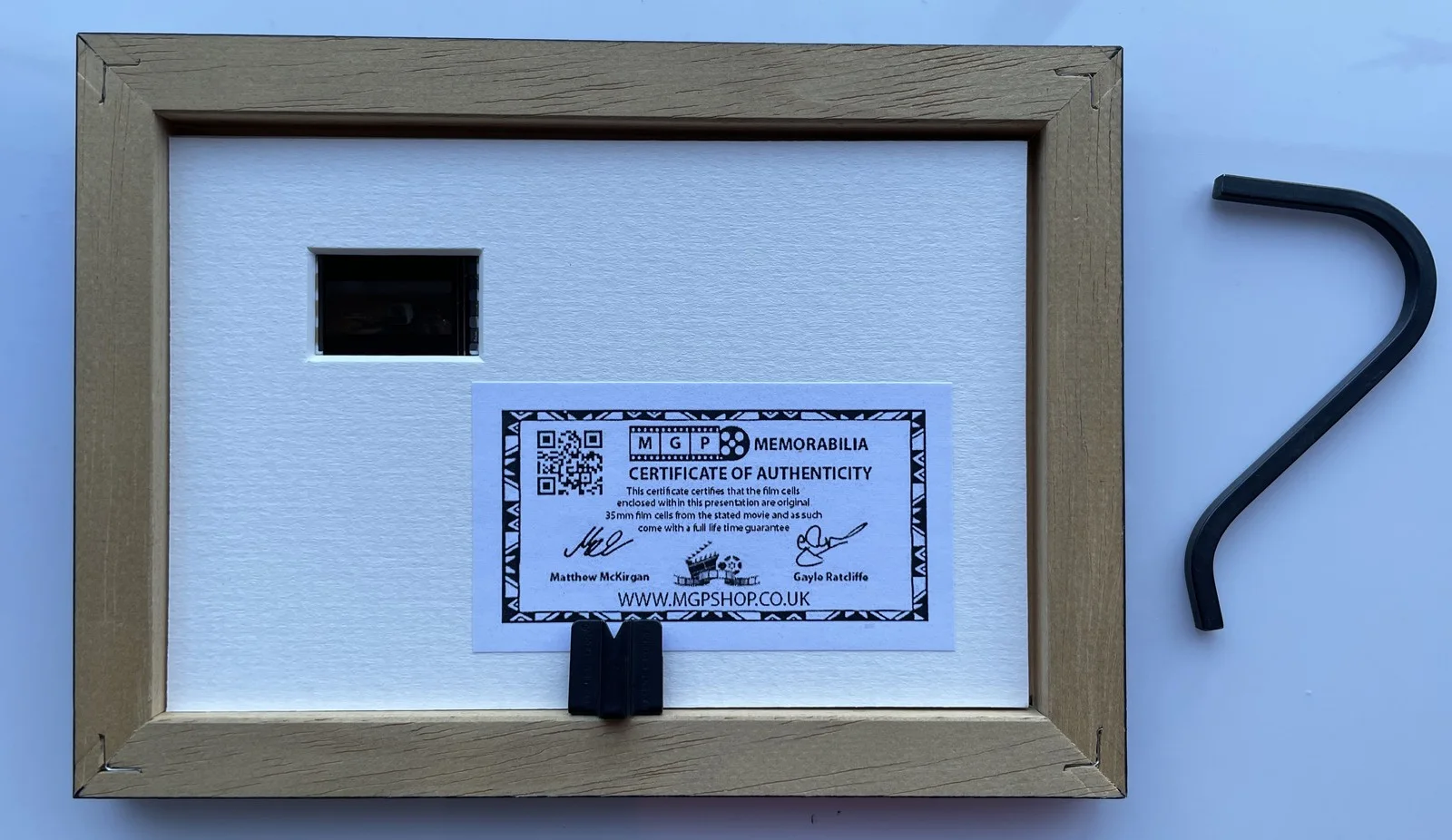 The CURSE of FRANKENSTEIN Original Mini 35mm Film Cells in Quality Wood Frame, изображение 3