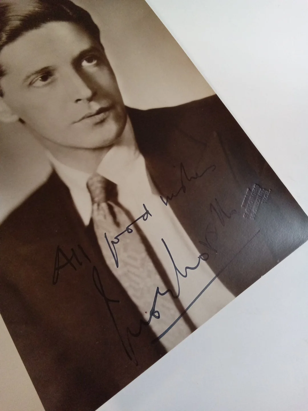 Ivor Novello — Ivor Novello Actor Signed 5.25x8.25 Vintage B&W Photo JSA, image 3