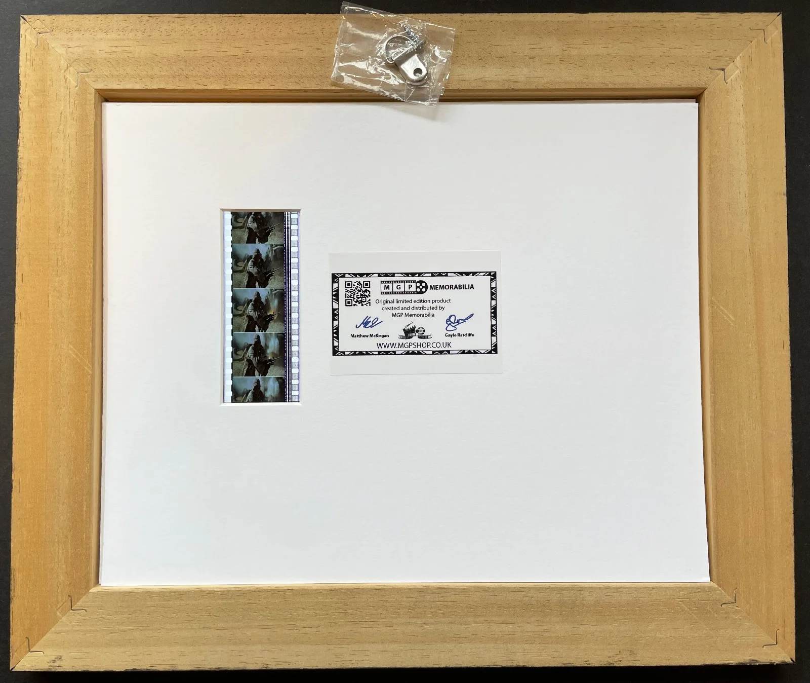 COURAGE UNDER FIRE Original 35mm Film Cells set within Quality Wood Frame + COA, изображение 3