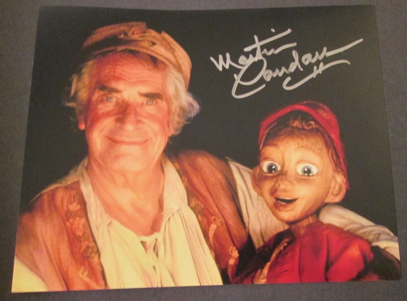 Martin Landau — MARTIN LANDAU as GEPPETTO Hand Signed 8x10 from THE ADVENTURES OF PINOCCHIO 1996
