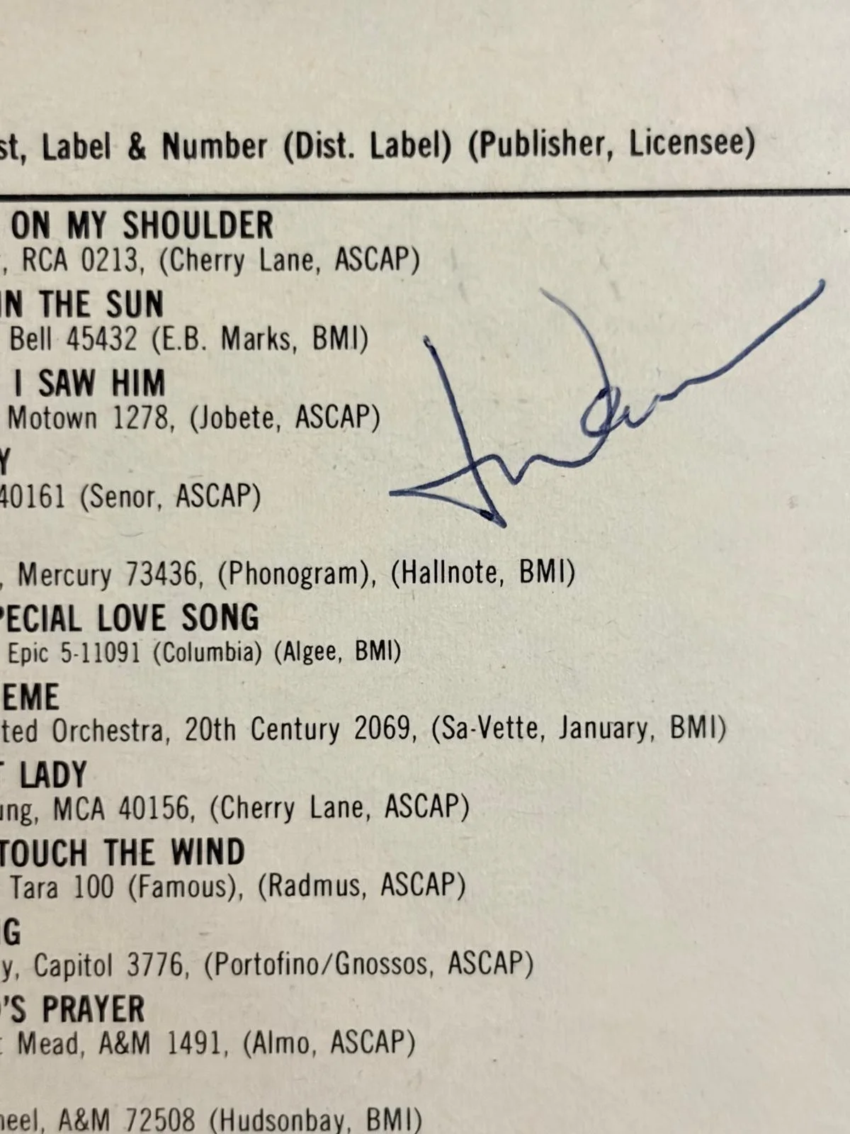 John Denver — JOHN DENVER SIGNED AUTOGRAPHED MAGAZINE PAGE BILLBOARD TOP 50 CHART RARE PSA A, image 2