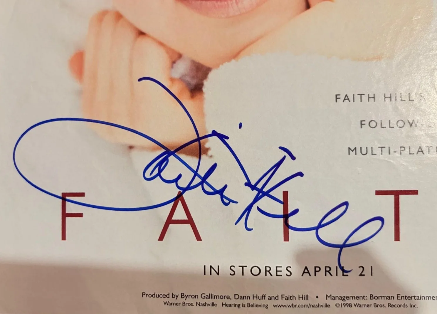 Faith Hill — FAITH HILL SIGNED AUTOGRAPHED 11X14 MAGAZINE PAGE COUNTRY MUSIC VINTAGE RARE PSA, изображение 2