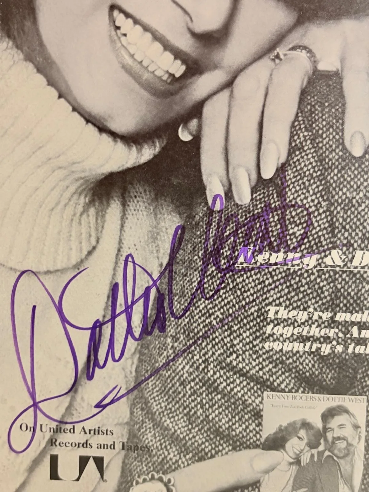 KENNY ROGERS, DOTTIE WEST — KENNY ROGERS & DOTTIE WEST SIGNED AUTOGRAPHED 11X14 MAGAZINE PAGE COUNTRY PSA, изображение 2