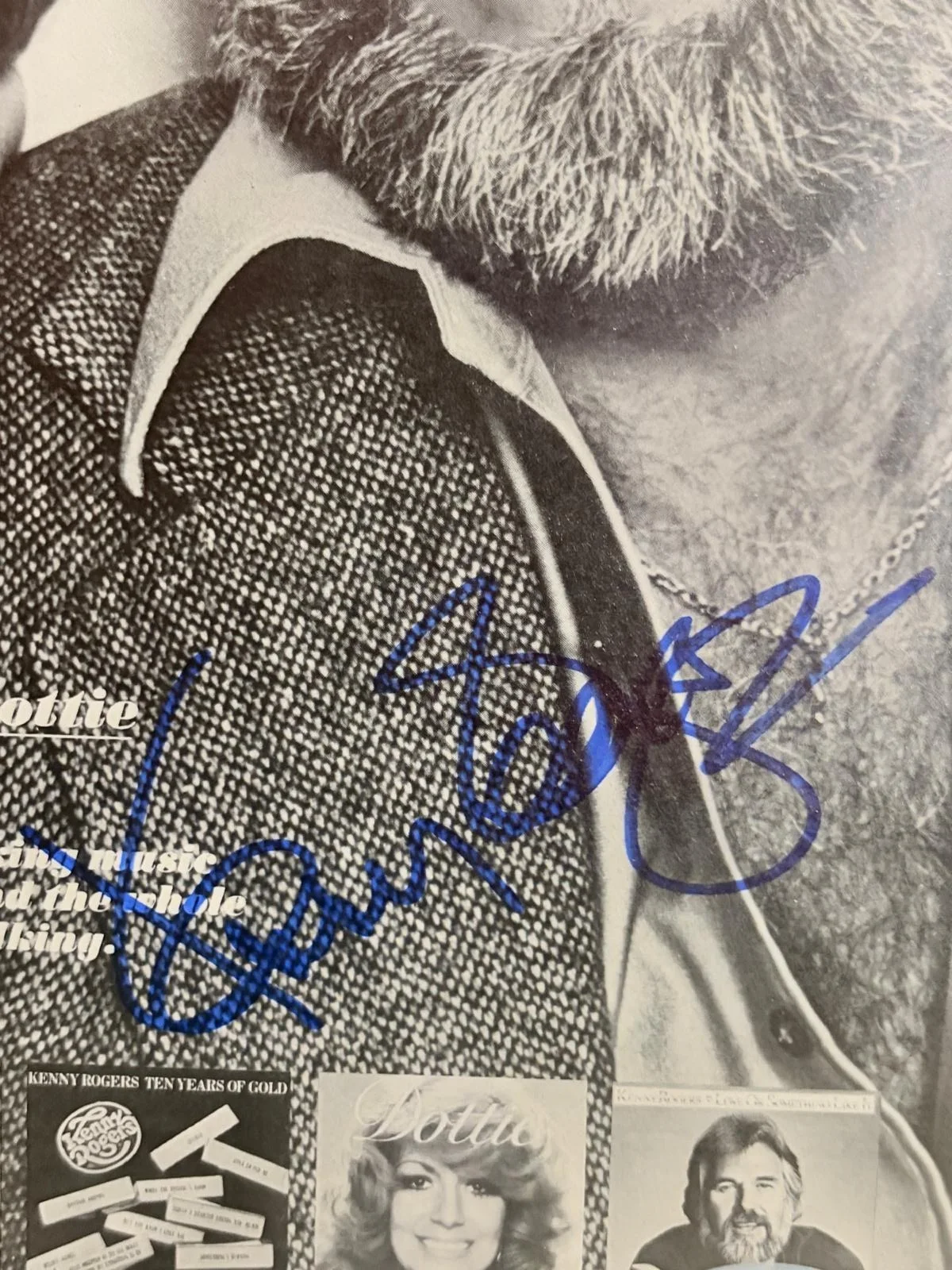 KENNY ROGERS, DOTTIE WEST — KENNY ROGERS & DOTTIE WEST SIGNED AUTOGRAPHED 11X14 MAGAZINE PAGE COUNTRY PSA, изображение 3