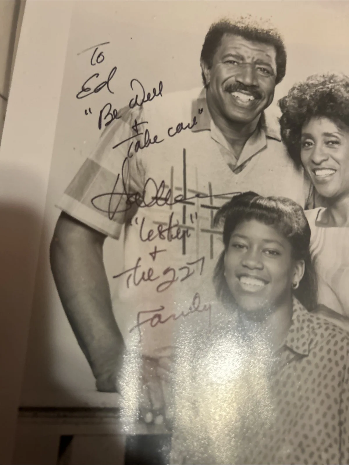 Hal Williams — Hal Williams 8 X 10 Black-And-White Autographed Photo Authentic, image 2