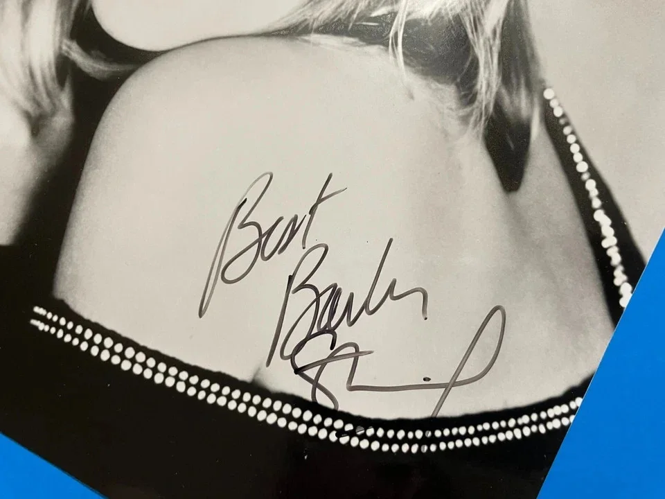 Barbra Streisand — Barbra Streisand Signed Autographed 8 x 10 Photo, изображение 3