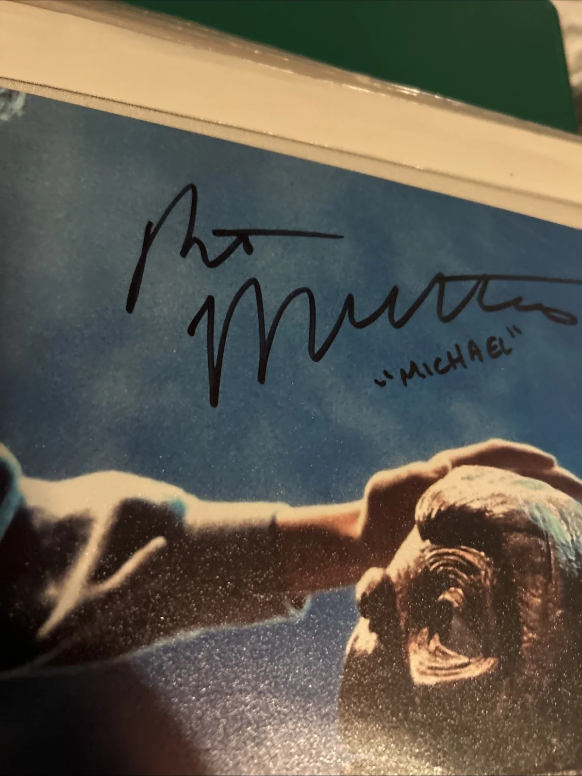 Robert Mac naughton — Robert MacNeughton Autographed 8 X 10 Color Photo ET Authentic, image 3