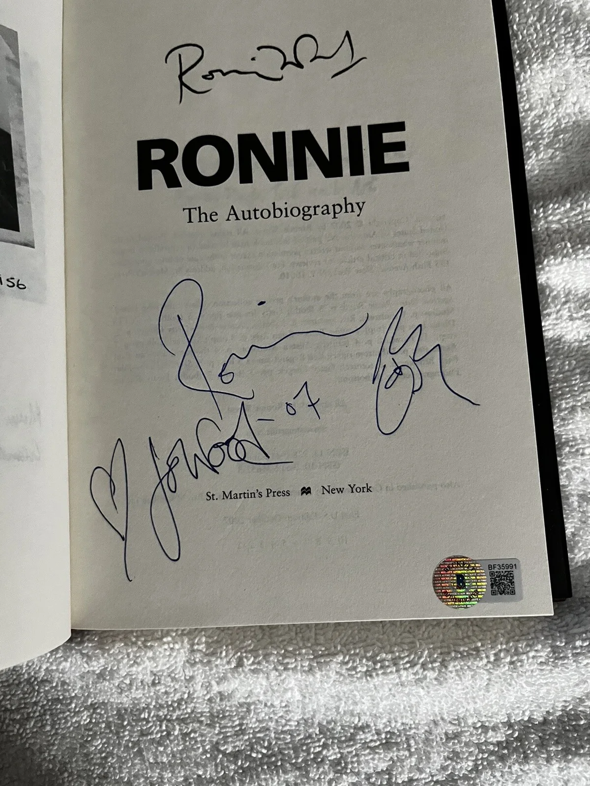 ROLLING STONES RONNIE WOOD SIGNED Autograph AUTOBIOGRAPHY Ronnie BECKETT COA, изображение 2