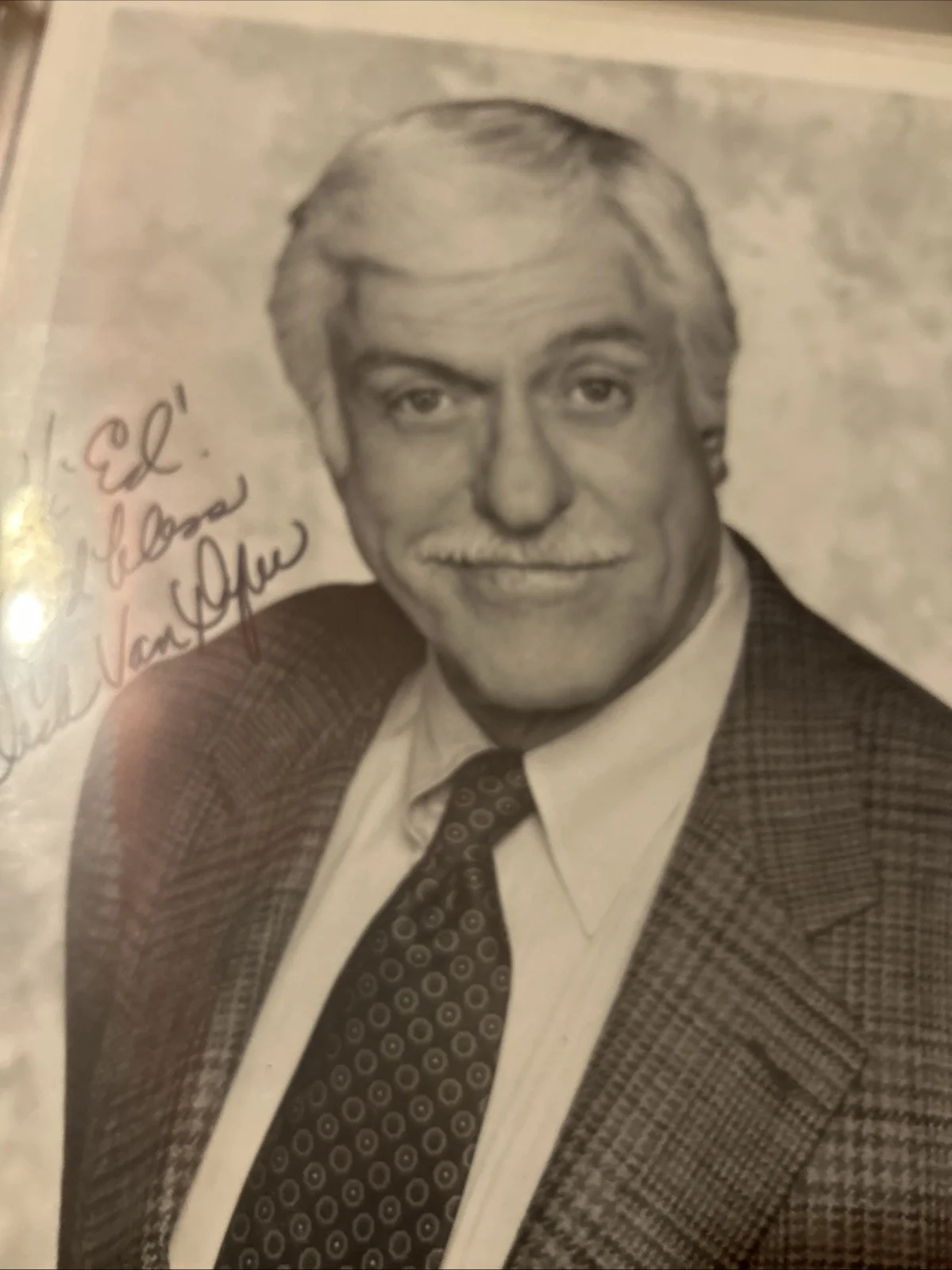 Dick Van Dyke — Dick Van Dyke Autographed Black-And-White 8 X 10 Photo Authentic, image 4