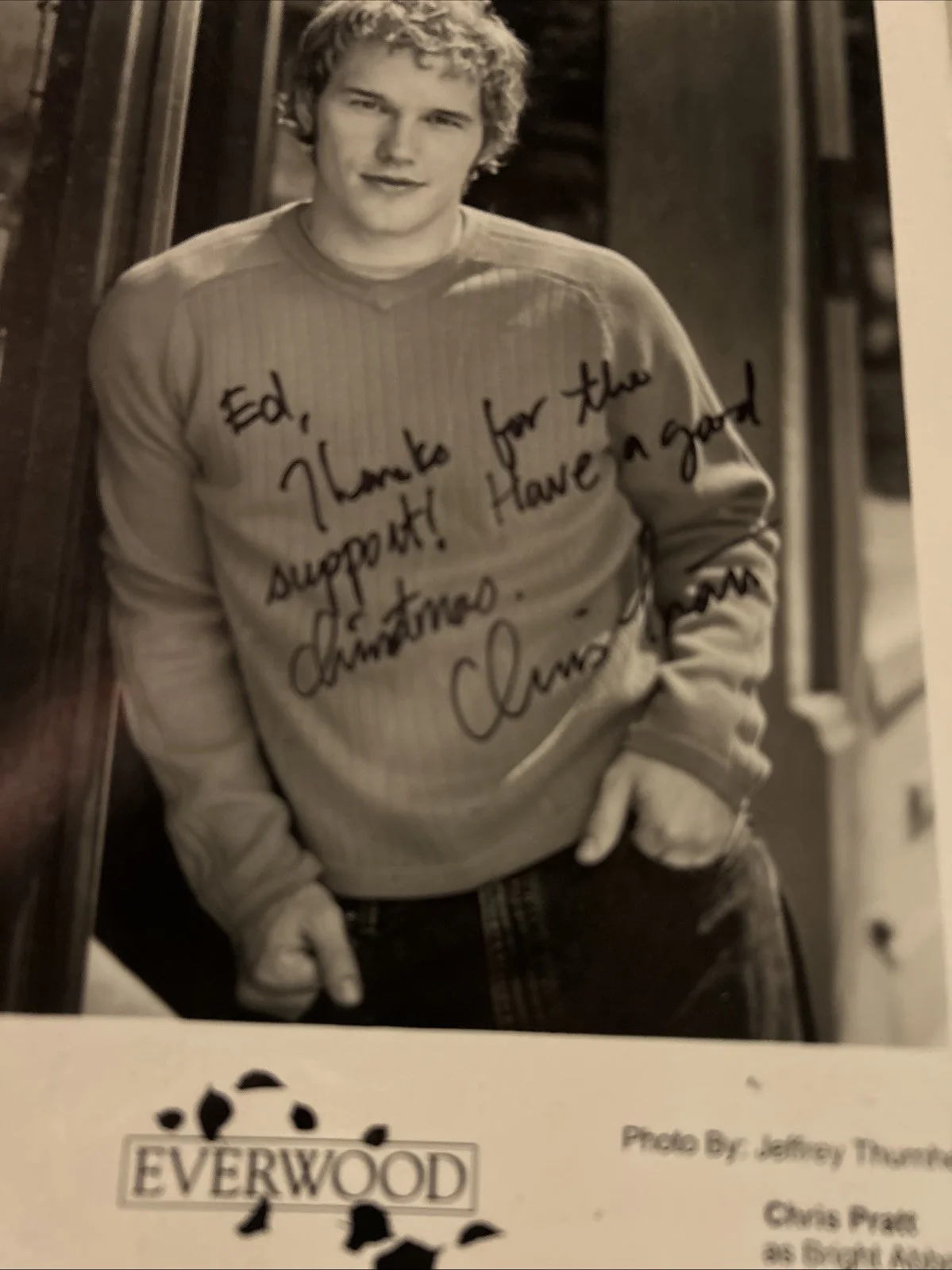 Chris Pratt — Chris Pratt Signed Everwood 8 X 10 Black-And-White Photo, image 3