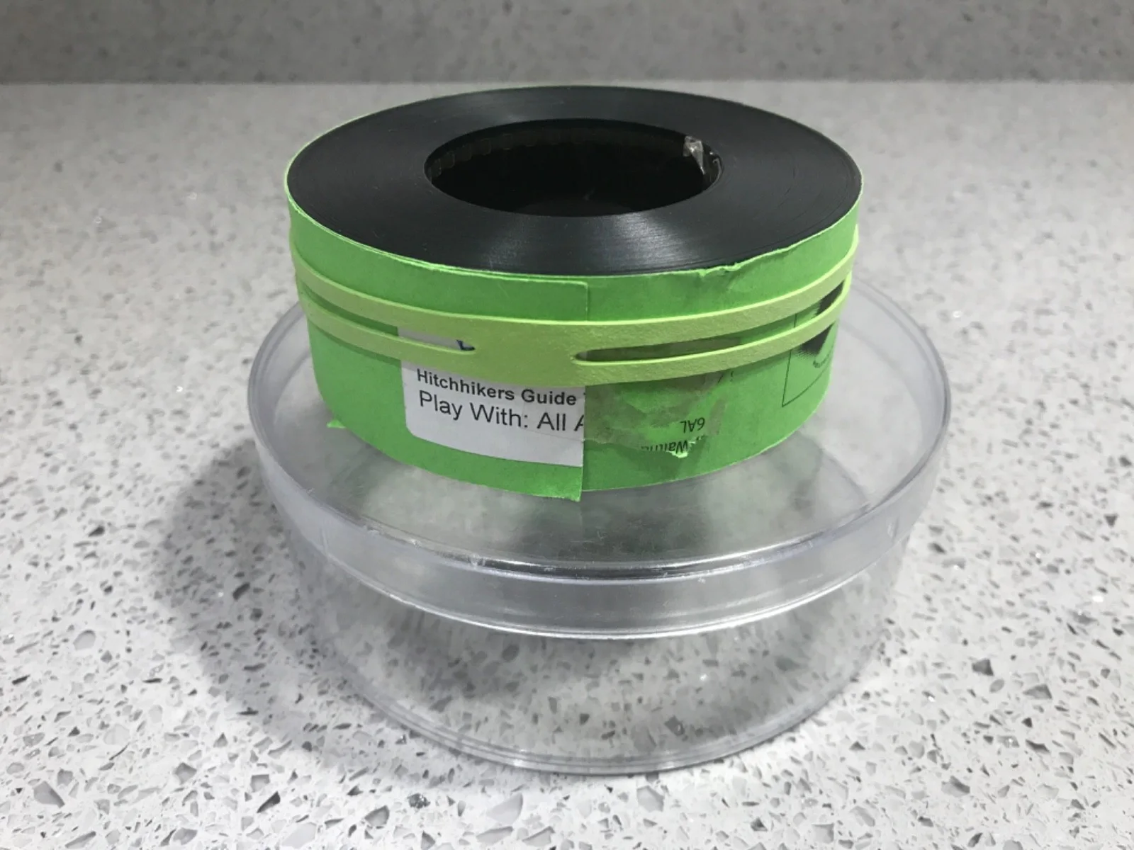 35mm Movie Trailer Film Cell Cinema Reel - HITCHHIKER'S GUIDE TO THE GALAXY v2, изображение 2