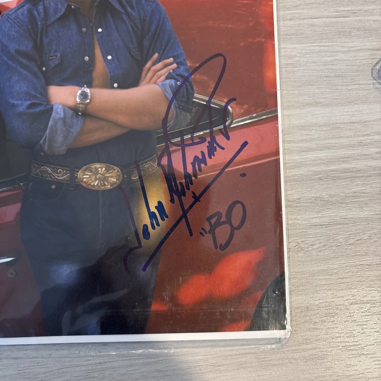 Catherine Bach, Tom Wopat, John Schneider — Dukes Of Hazzard Cast By All (3) Authentic Signed 15” x 10" Photo Mueller COA, изображение 3