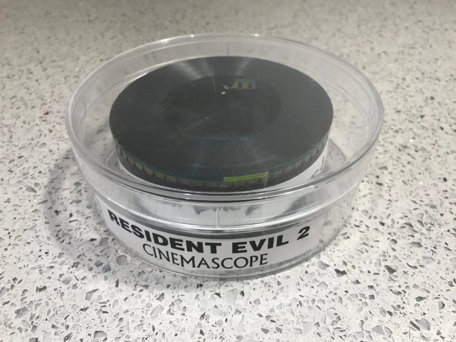35mm Movie Trailer Film Cell Cinema Reel - RESIDENT EVIL : APOCALYPSE (2004), изображение 3