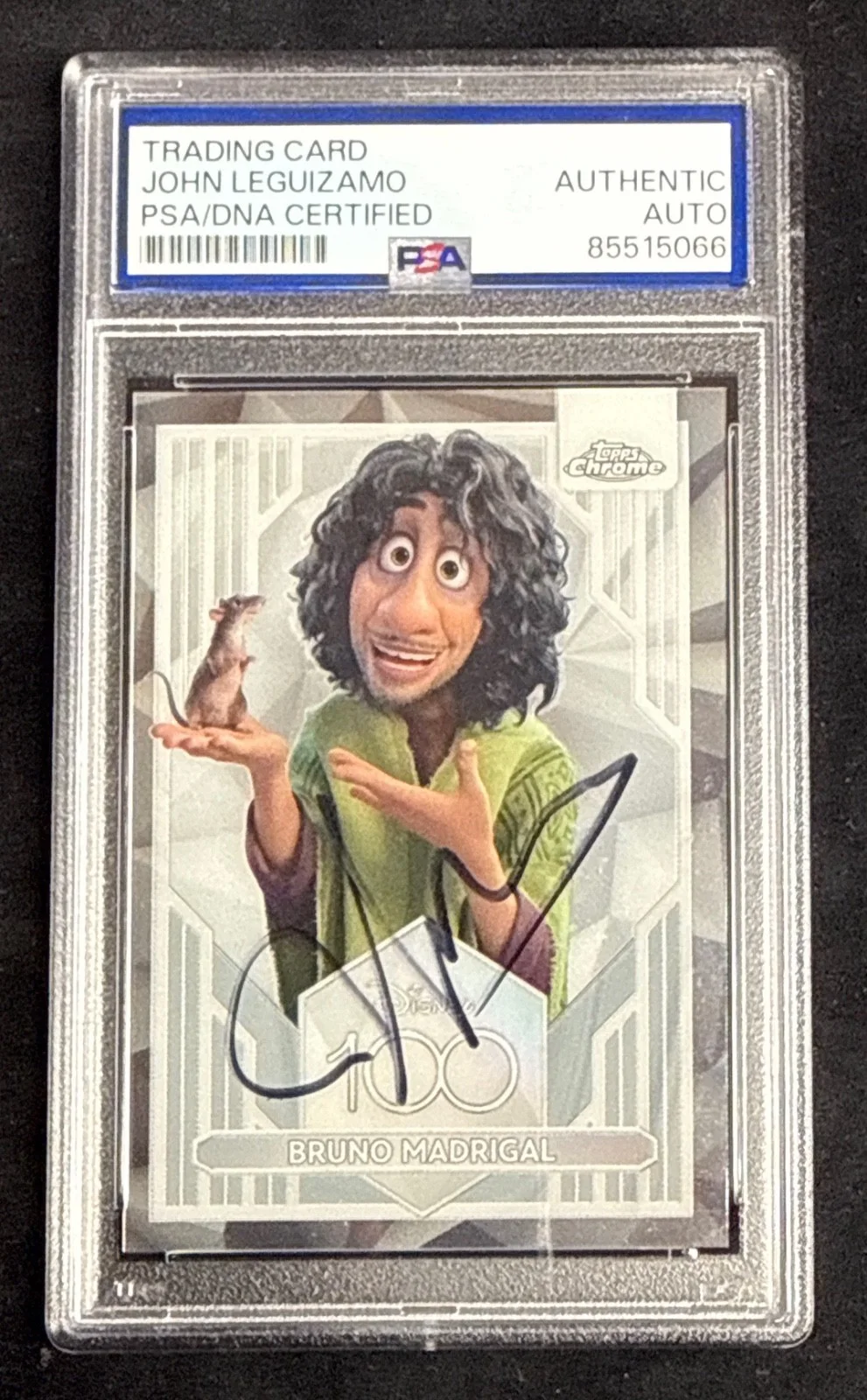 John Leguizamo — John Leguizamo Signed 2023 Topps Chrome Disney Encanto Card #50 PSA 85515066, изображение 2