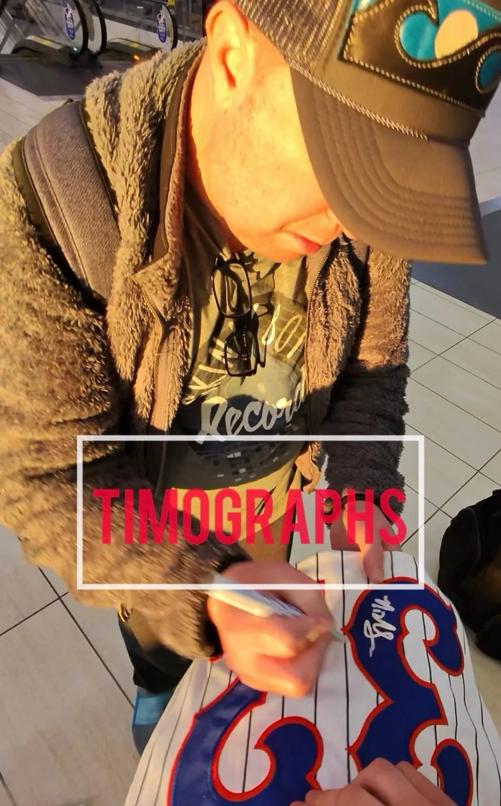 NICK SWARDSON SIGNED ‘THE BENCHWARMERS’ JERSEY (HOWIE) EXACT VIDEO PROOF JSA COA, изображение 3