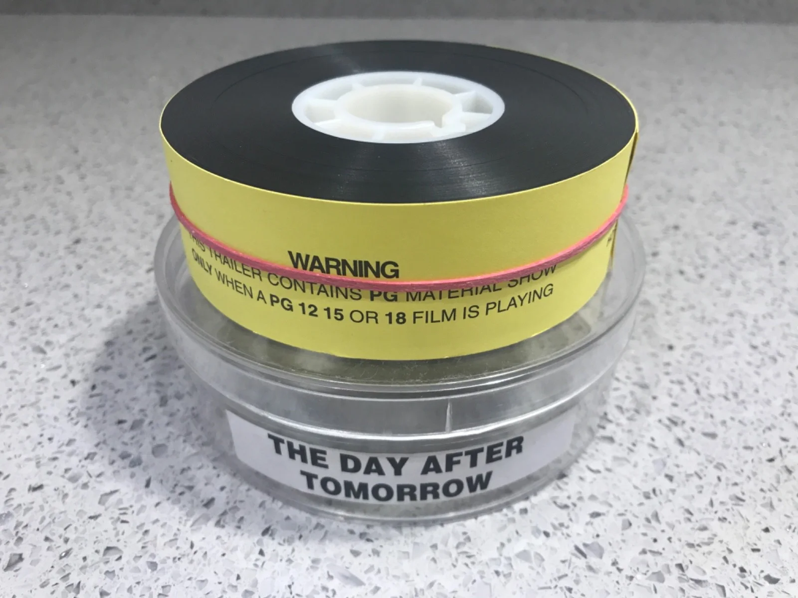 35mm Movie Trailer Film Cell Cinema Reel - THE DAY AFTER TOMORROW v3 (2004), изображение 2