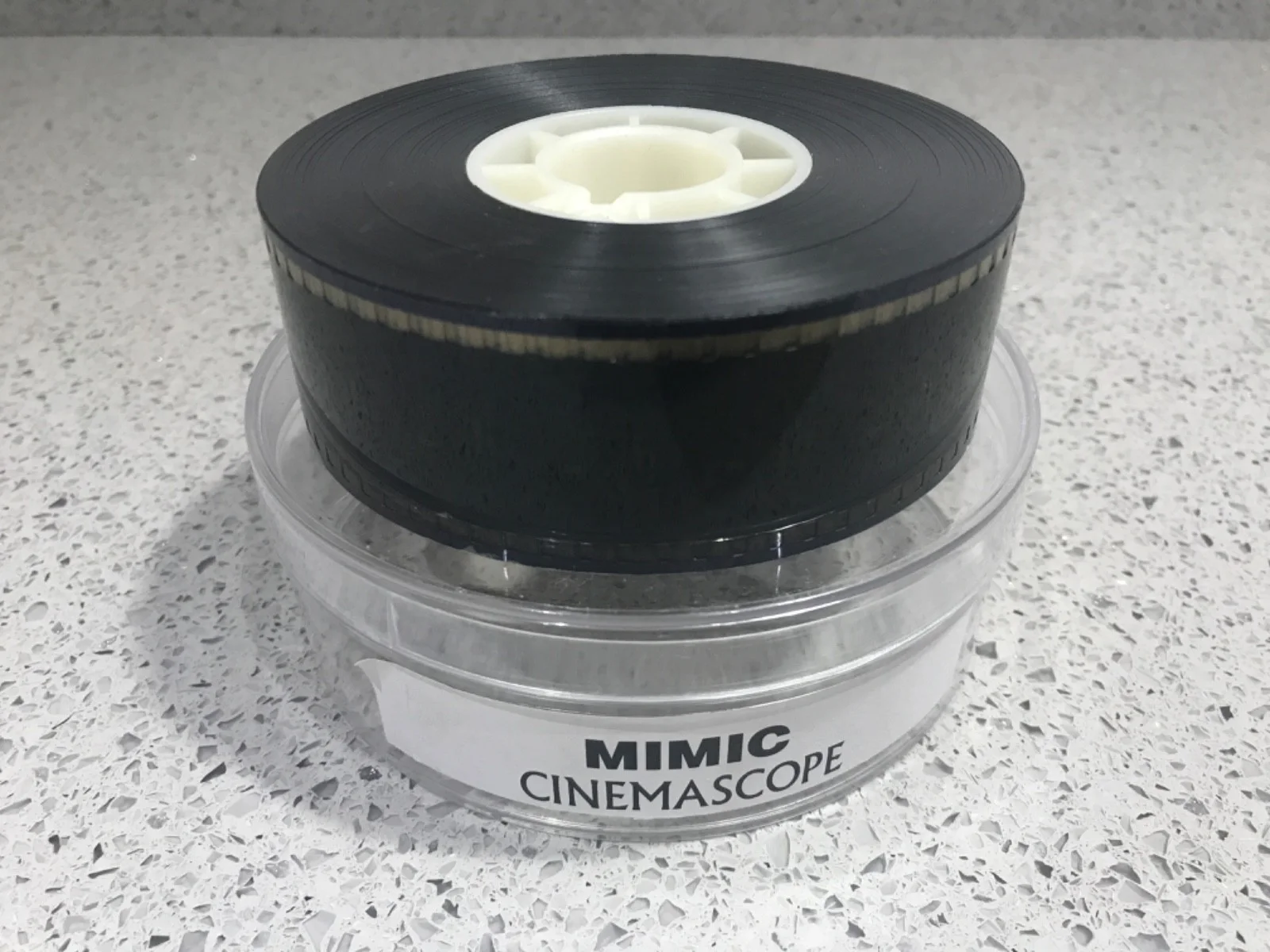 35mm Movie Trailer Film Cell Cinema Reel - MIMIC (1997) - Mira Sorvino, изображение 2