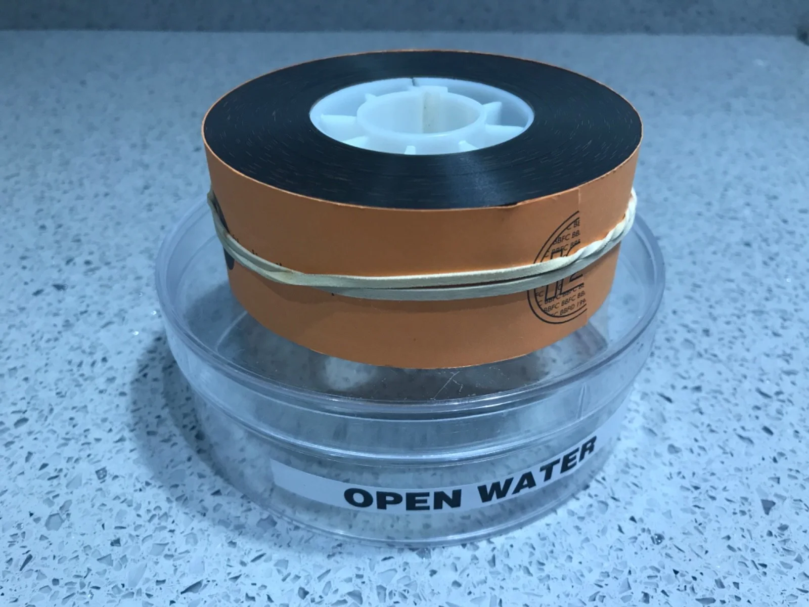 35mm Movie Trailer Film Cell Cinema Reel - OPEN WATER (v2) (2003) Daniel Travis, изображение 2