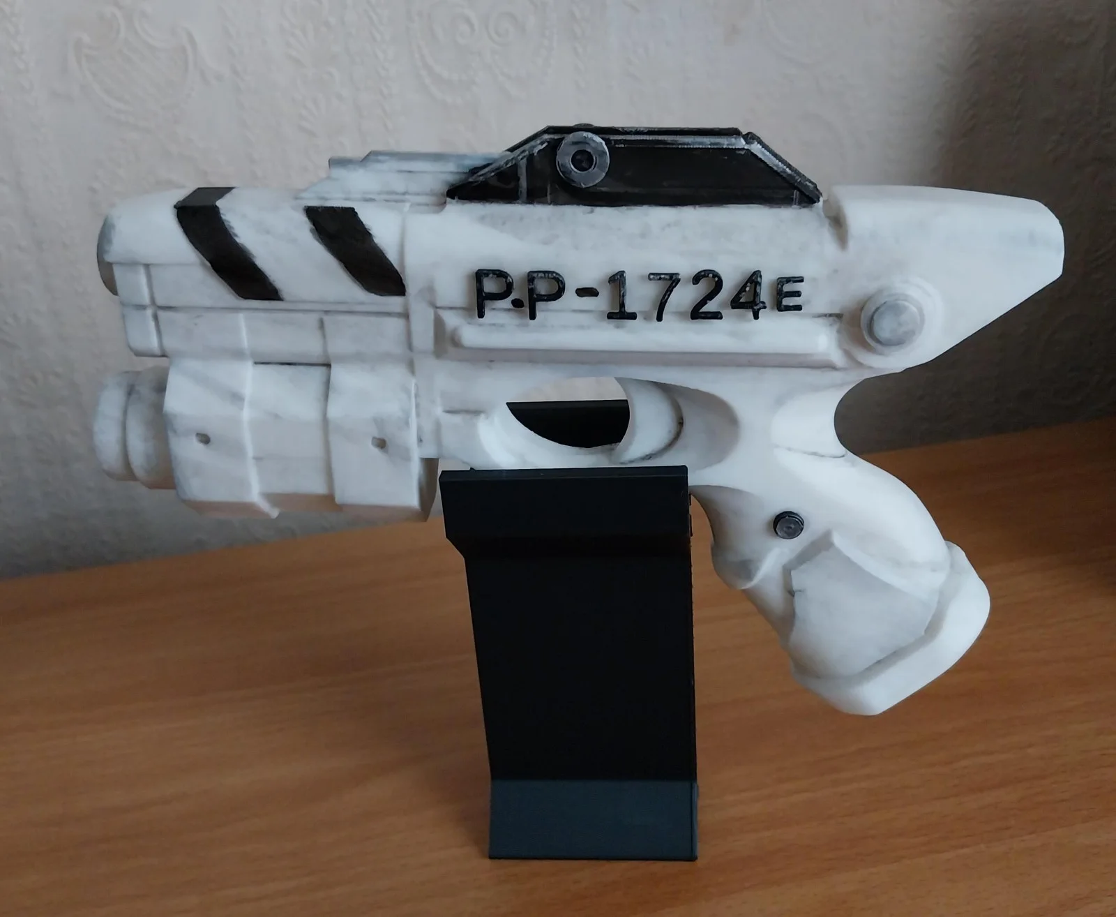 River Song's 3d Printed Alpha Meson Blaster Fully Assembled Weathered, Painted., image 3
