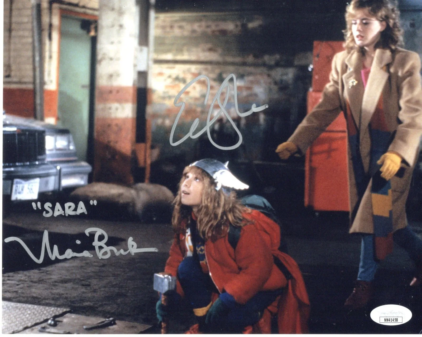 Elisabeth Shue & Maia Brewton — Elisabeth Shue & Maia Brewton signed 8x10 Photo Adventures in Babysitting JSA