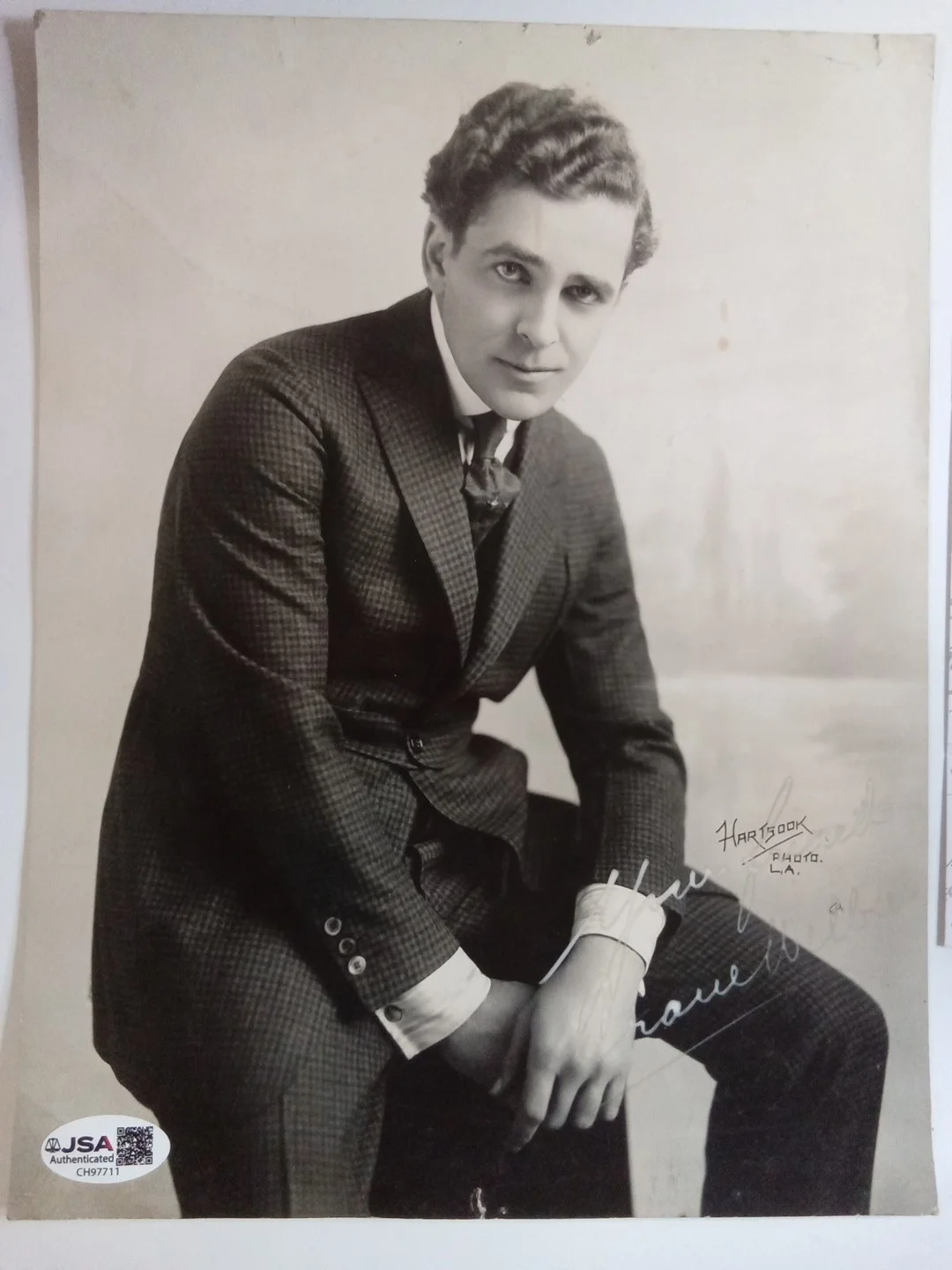 Crane Wilbur — Crane Wilbur Silent Film Signed 7.25x9.5 Vintage Photo JSA, изображение 2