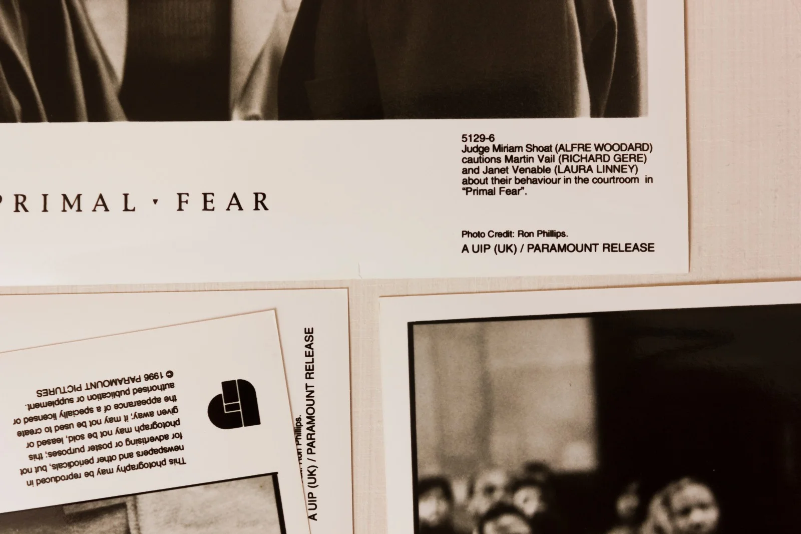 Primal Fear - 4 Film Stills - Richard Gere Ed Norton Laura Linney Legal Thriller, изображение 2