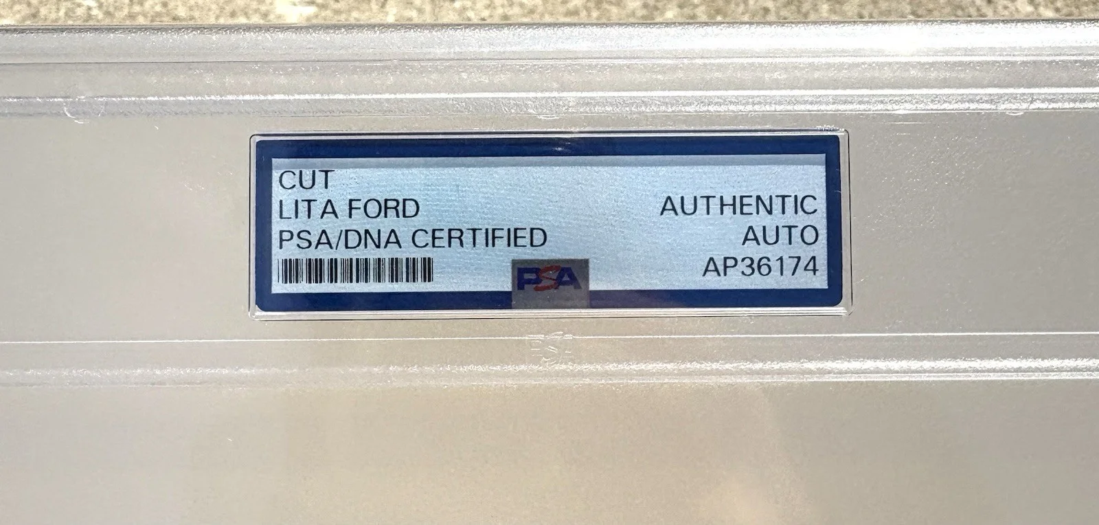 LITA FORD SIGNED PHOTO PSA/DNA Authentic Auto Slabbed HAPPY 420, изображение 3