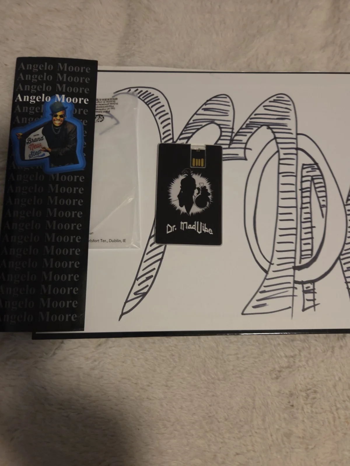 Signed Dr MaddVibe The Olegna Phenomenon – Autographed by Angelo Moore (Fishbone, image 2