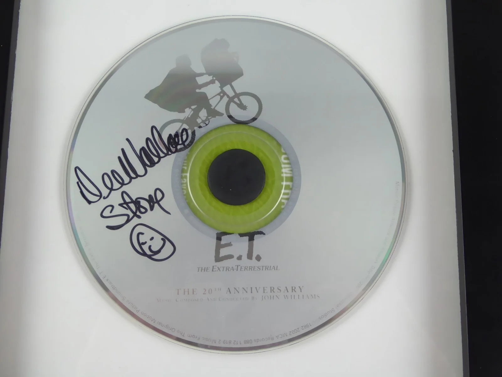 Dee Wallace Stone — Dee Wallace Stone Signed ET Framed Display Matted CD W/Cover, image 2