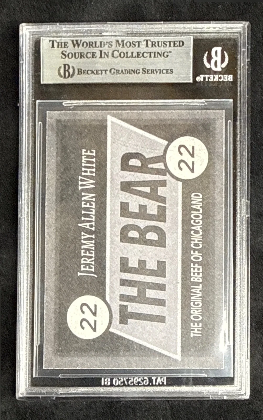 Jeremy Allen White — Jeremy Allen White Signed The Bear Card #22 BAS 00018095751, image 2