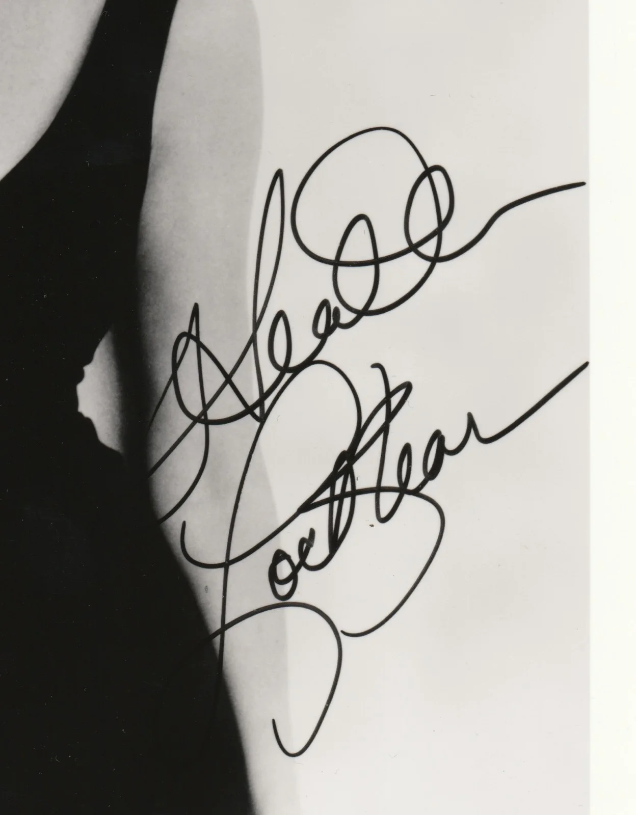 Heather Locklear — Heather Locklear Signed 8x10 Photo Autograph B&W TV Actress Promo, изображение 2